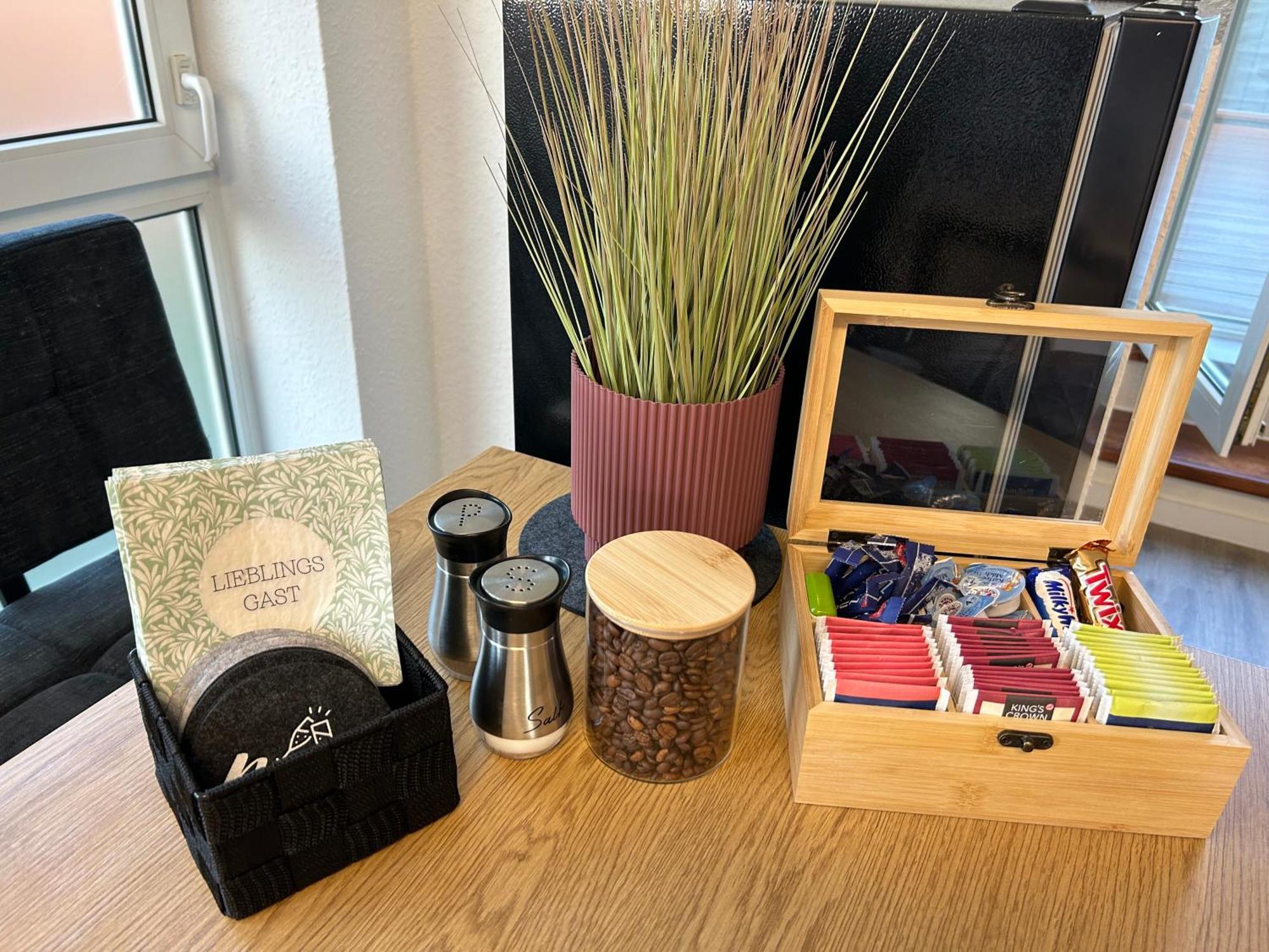 Lgh-moderne, Ruhige Wohnung, Naehe Zum Flughafen Und Autobahn, 24h-self-check-in, Vollausgestattet, Disneyplus, Waschmaschine Apartment *